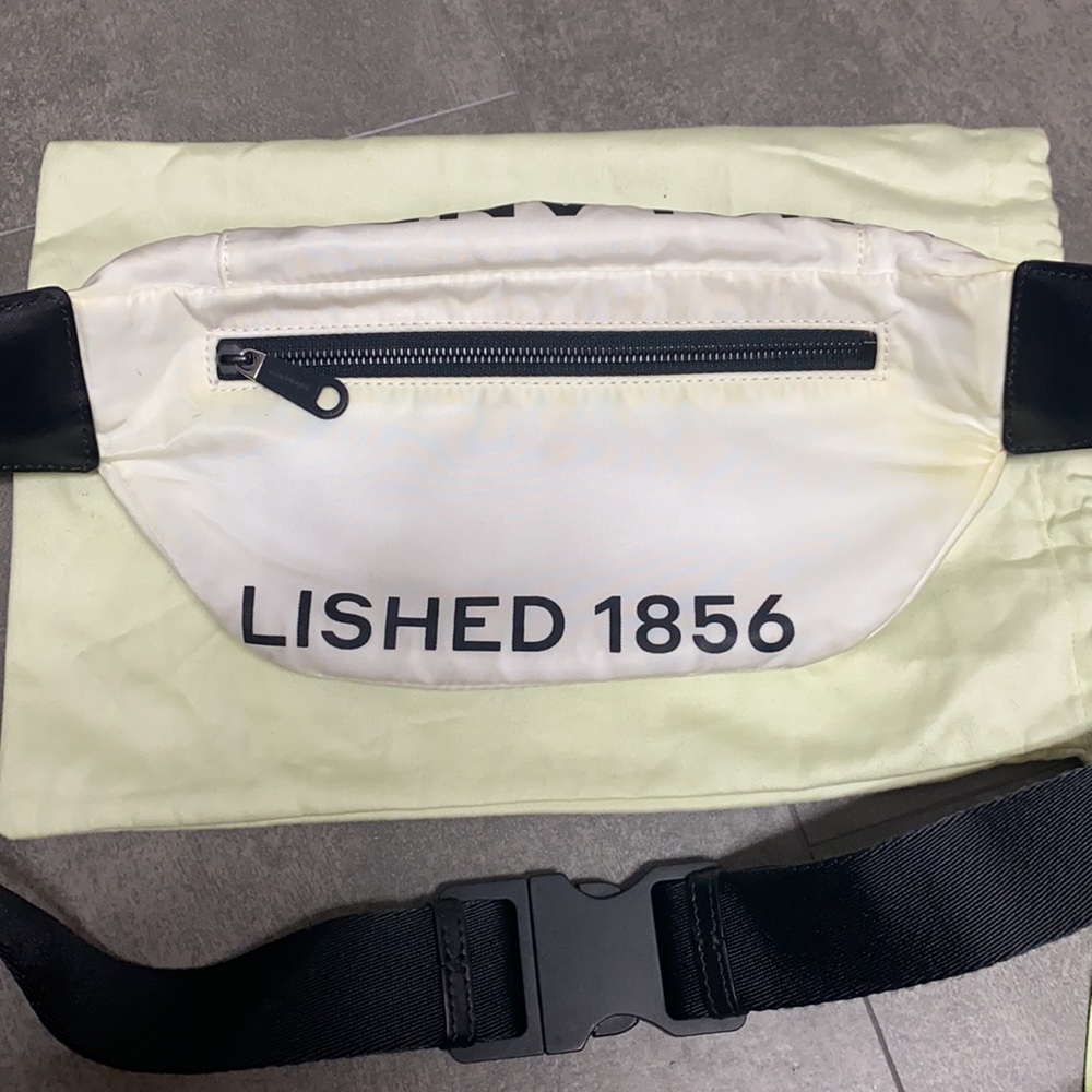 Authentic Burberry Nylon Bumbag - Picture 4 of 10